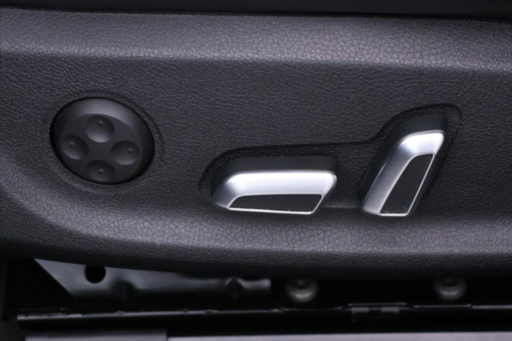 Audi RS 4 4.2 FSI V8 331kW 1.Maj Serviska