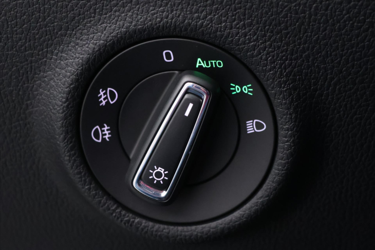 Škoda Superb 2,0 TDI DSG Sportline CZ 1.Maj