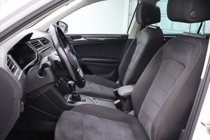 Volkswagen Tiguan 1,4 TSI DSG R-line matrix virtual