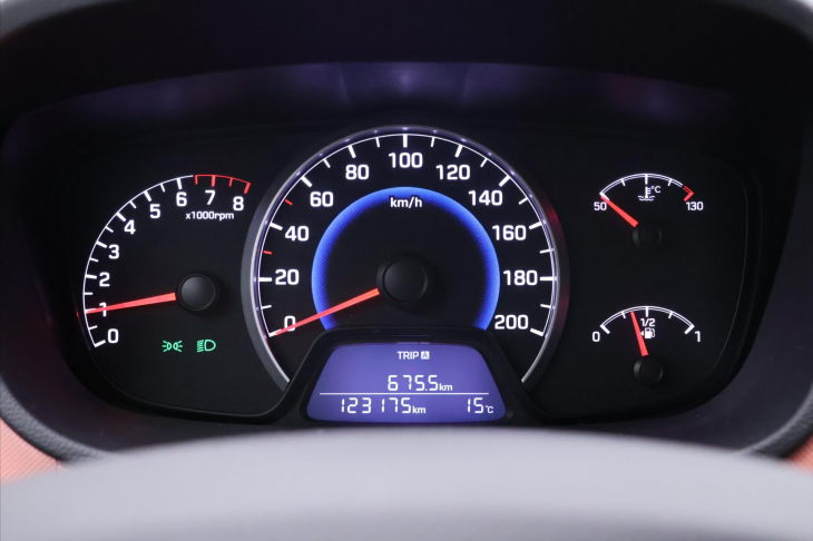 Hyundai i10 1,0 i 48kW CZ Klima Serv.Kniha