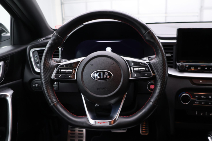 Kia Ceed 1,6 TGDI 150kW GT LED 1.Maj.