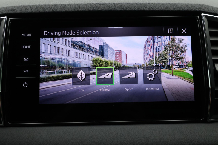 Škoda Karoq 2,0 TDI 110kW Style Matrix DPH