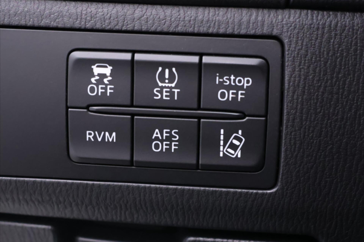 Mazda 6 2,2 D Skyactiv 110kW Revolution