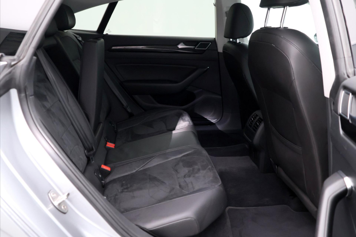 Volkswagen Arteon 2,0 TDI 140kW DSG Elegance CZ