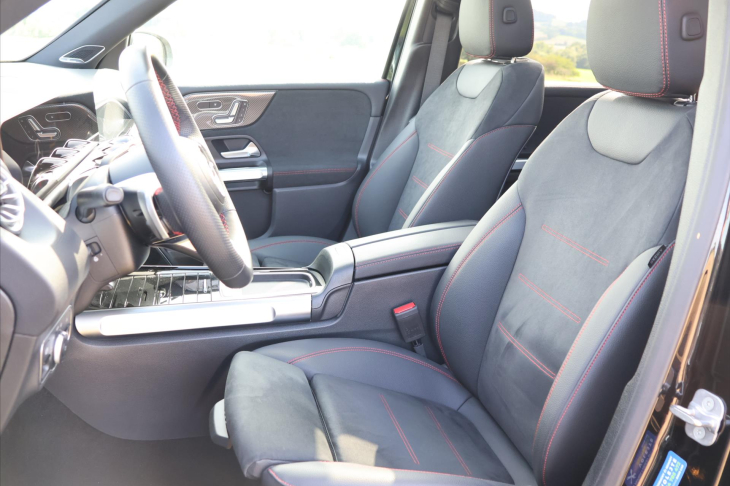 Mercedes-Benz GLB 2,0 200d 4Matic AMG Panorama