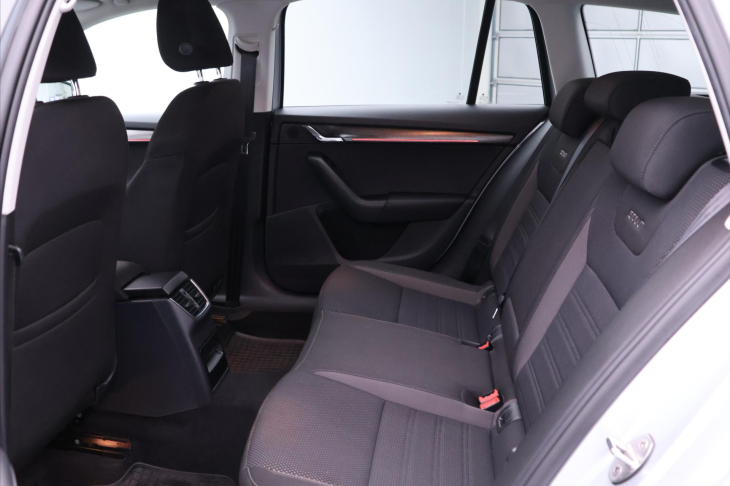 Škoda Octavia 2,0 TDI 110kW 4x4 CZ Scout LED