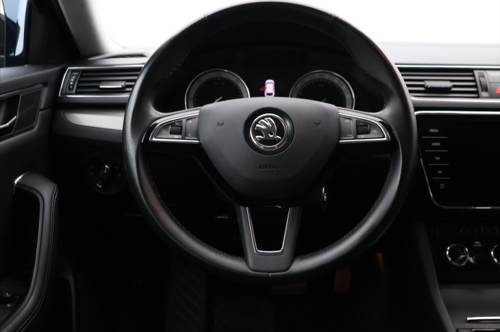 Škoda Superb 2,0 TDI 140kW DSG Style LED