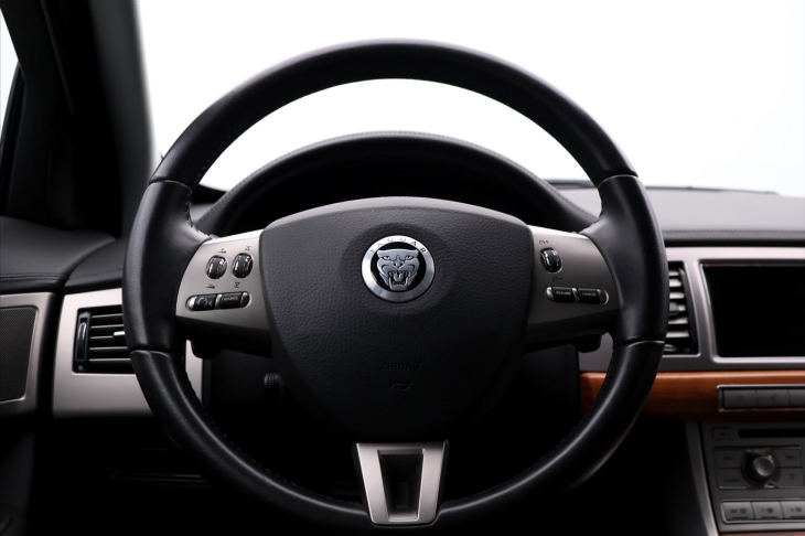 Jaguar XF 3,0 D 155kW Luxury