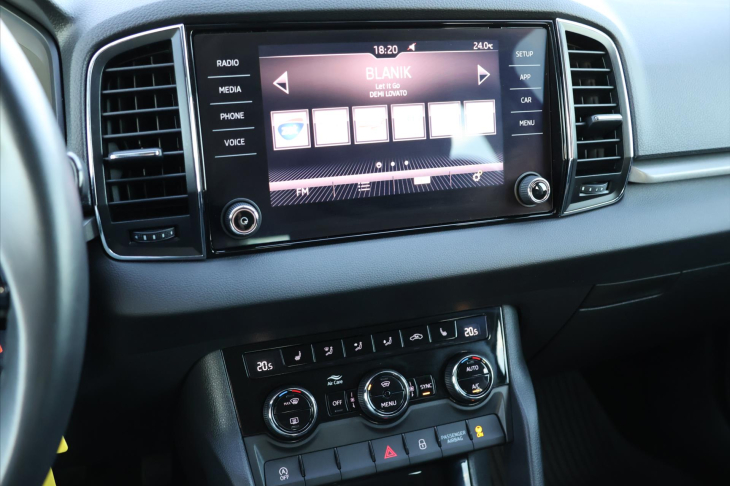 Škoda Karoq 1,5 TSI DSG Ambition LED CZ