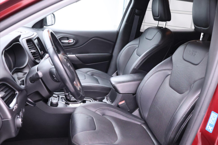 Jeep Cherokee 3,2 200kW AWD Kamera 1.Maj DPH