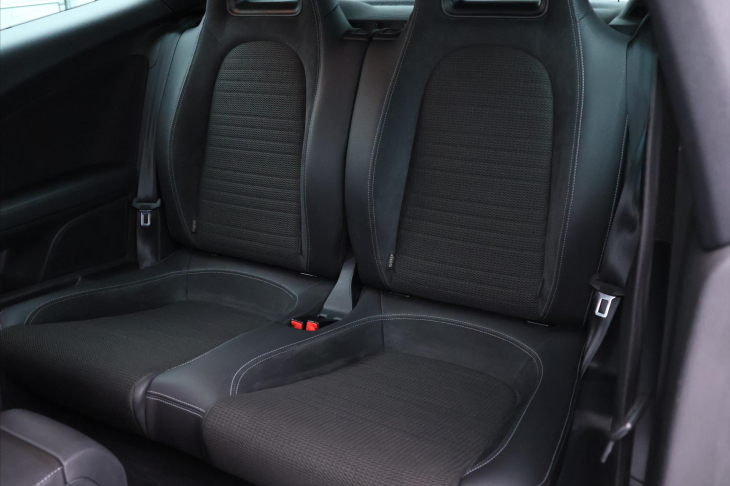 Volkswagen Scirocco 2,0 TDI 110kW DSG R-Line Xenon