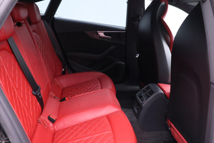 Audi S5 3,0 TFSI 260kW Quattro S-line