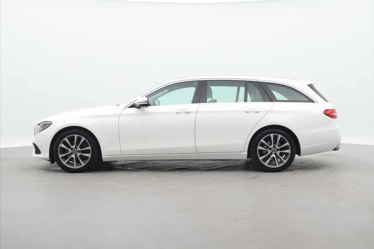 Mercedes-Benz Třídy E 2.0 220d 143kW 4Matic Aut.