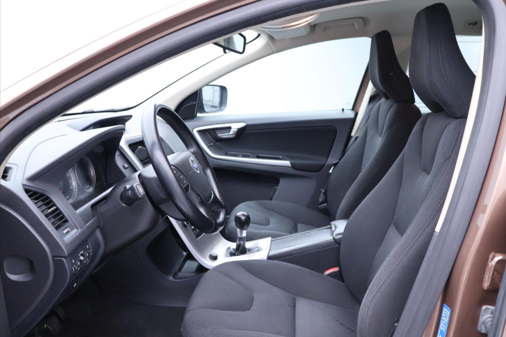 Volvo XC60 2,4 D5 151kW AWD Kinetic CZ