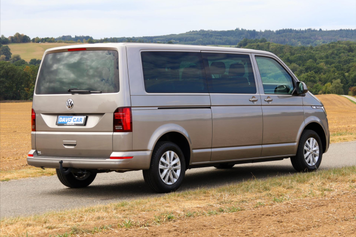 Volkswagen Transporter 2,0 TDI DSG Bulli Long 9-Míst