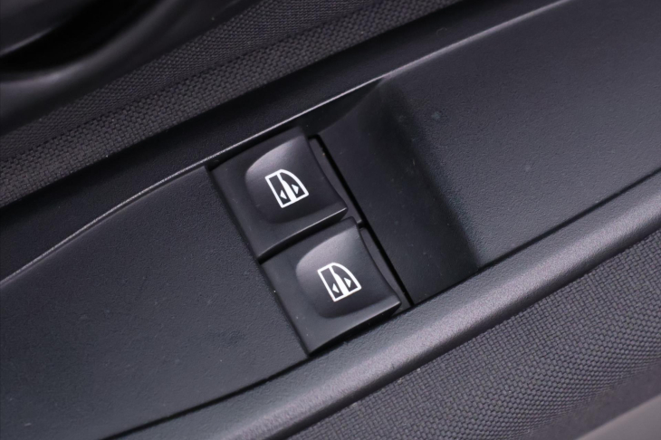 Renault Mégane 1,6 16V 74kW Generation Klima