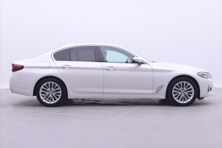 BMW Řada 5 2,0 530e xDrive 135kW CZ DPH