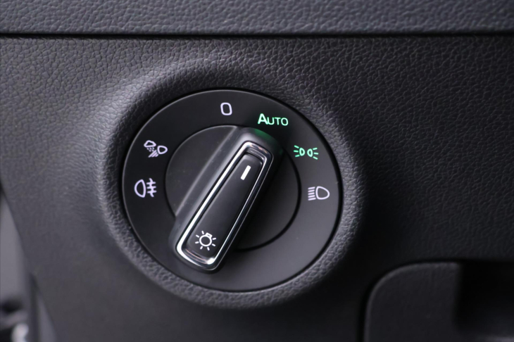 Škoda Karoq 2,0 TDI DSG Style Virtual DPH