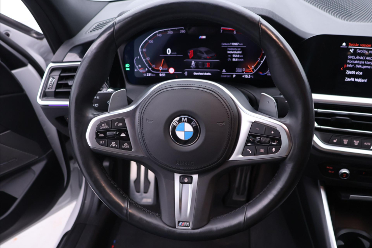 BMW Řada 3 2.0 330i 190kW M-Sport CZ DPH