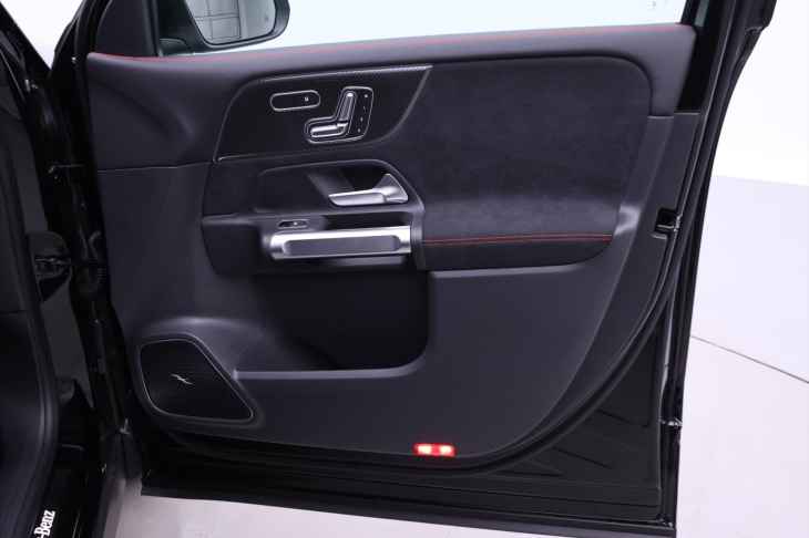 Mercedes-Benz GLB 2,0 200d 4Matic AMG Premium