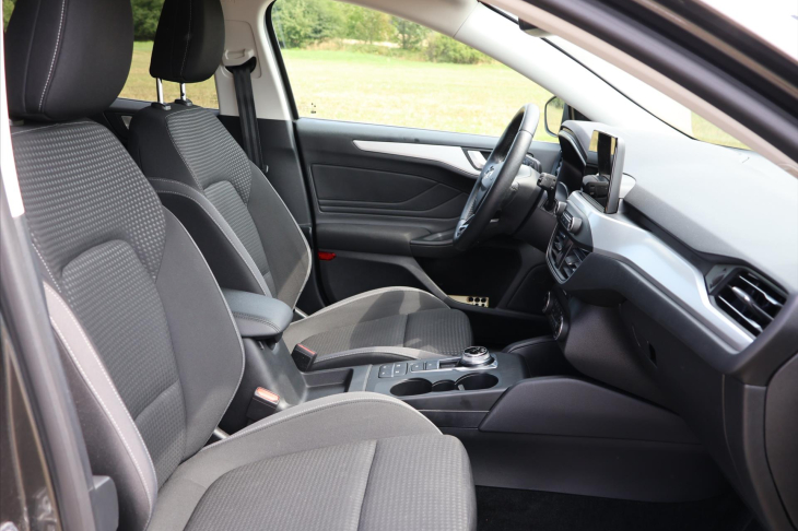 Ford Focus 1,0 EB 92kW EDIT Aut.klima Navi