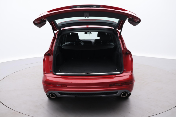 Audi Q7 3,0 TDI 150kW S-line CZ DPH