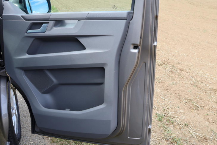 Volkswagen Transporter 2,0 TDI DSG Bulli Long 9-Míst