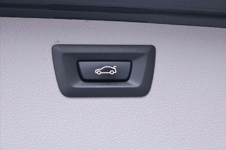 BMW Řada 3 2,0 320 135kW xDrive Automat