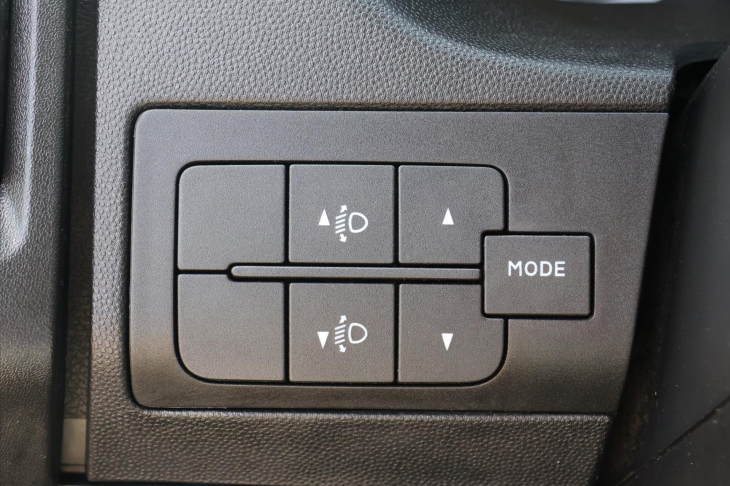 Peugeot Boxer 2,2 HDI 110kW CZ 10 Palet