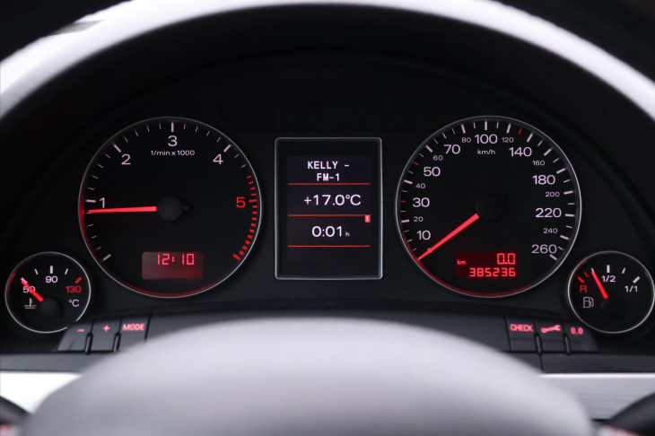 Audi A4 2,7 TDI 132kW S-Line Xenon