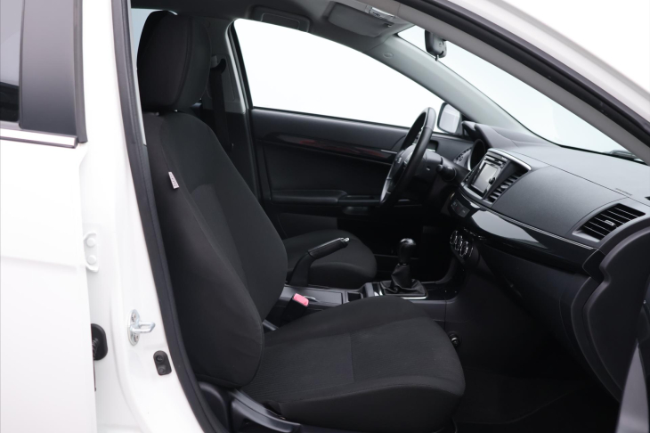 Mitsubishi Lancer 1,8 MIVEC 103kW CZ Sportback