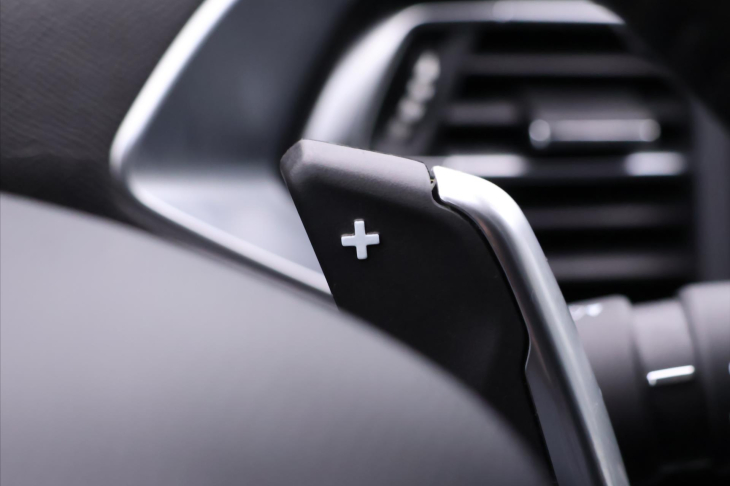 Peugeot 308 1,5 BlueHDI SW Allure Aut CZ DPH