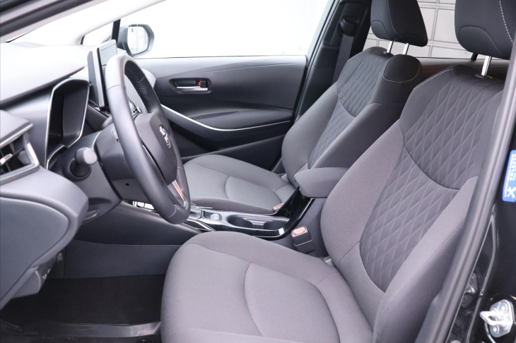 Toyota Corolla 1,5 VVT-i Aut. Comfort CZ DPH