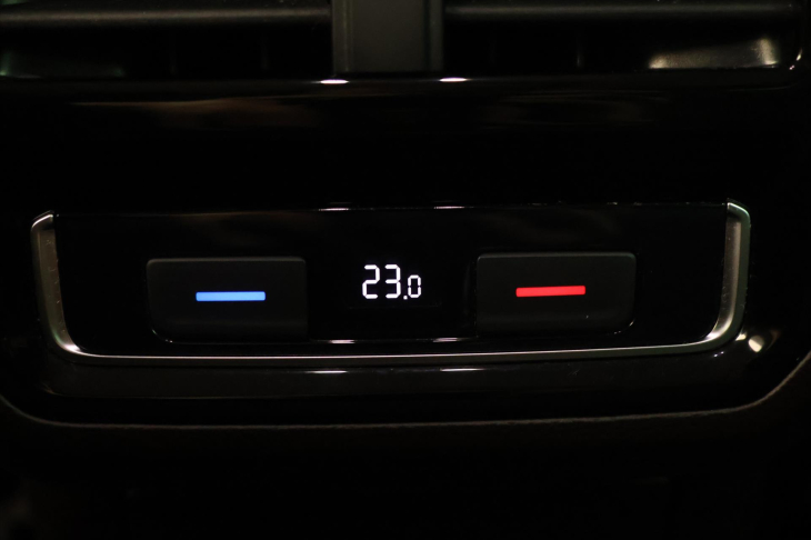 Volkswagen Passat 2,0 TDI 110kW Highline LED CZ