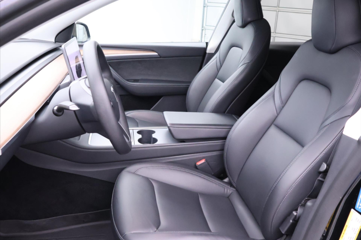 Tesla Model Y Performance 393kW DPH