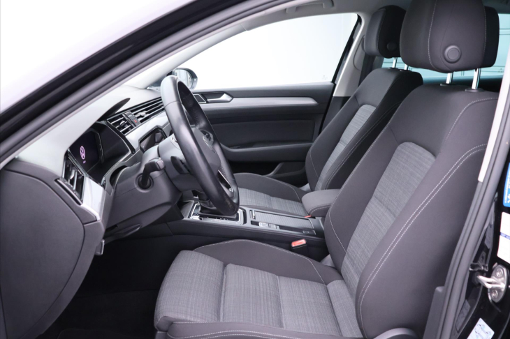 Volkswagen Passat 2,0 TDI 110kW DSG Matrix Virtual