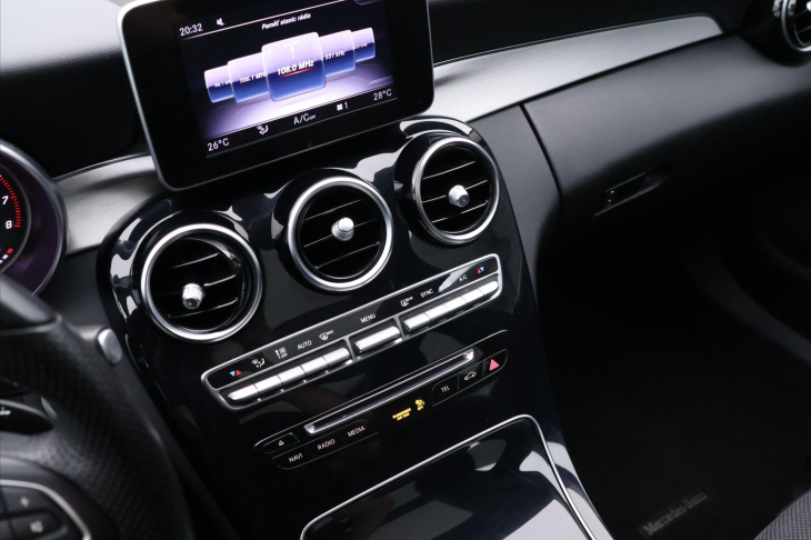 Mercedes-Benz Třídy C 2,0 200 135kW Aut. Avantgarde