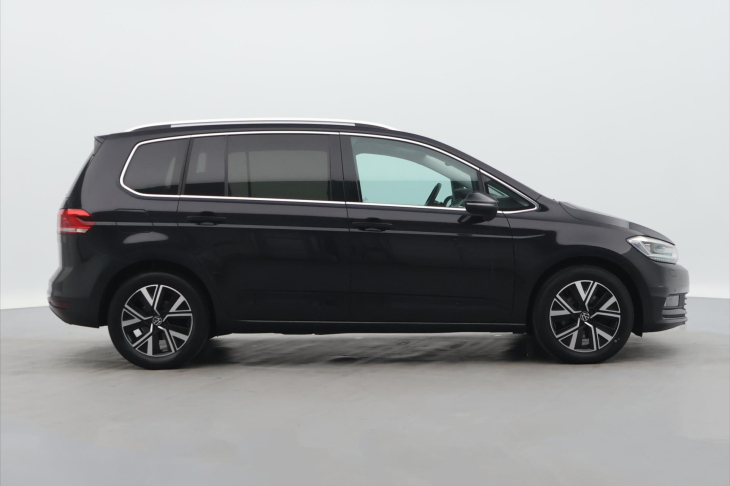 Volkswagen Touran 2,0 TDI DSG Highline 7Míst DPH
