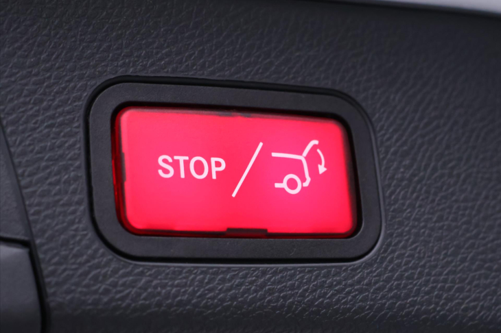 Mercedes-Benz Třídy C 2,0 200 135kW Aut. Avantgarde