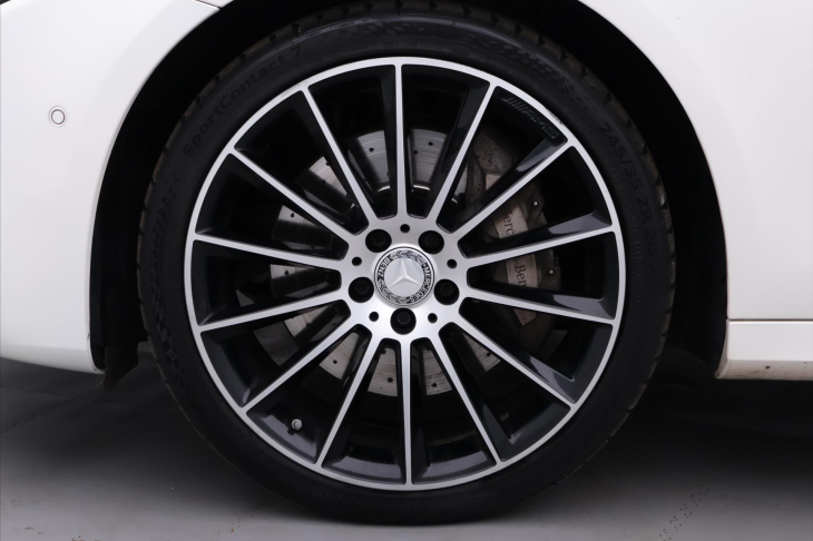 Mercedes-Benz Třídy E 2,9 400D 250kW AMG Softclose