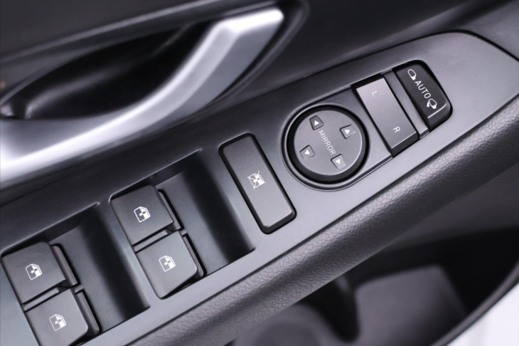 Hyundai i30 1,5 T-GDI 118kW Family Smart