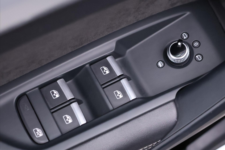 Audi Q5 2,0 TDI 140kW S-Line Quattro