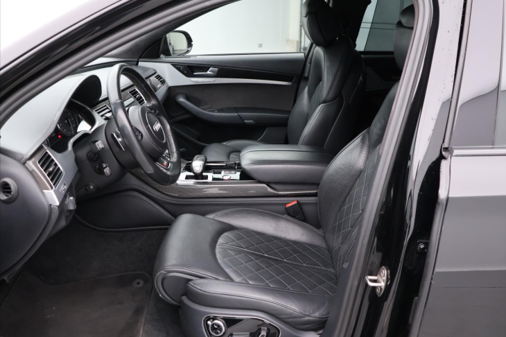 Audi S8 4.0 TFSI 445kW Plus Tiptronic