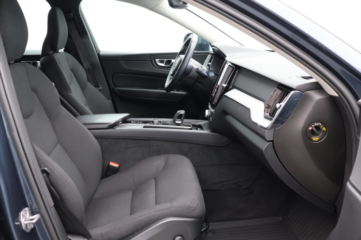 Volvo XC60 2,0 B4 145KW AWD MOMENTUM