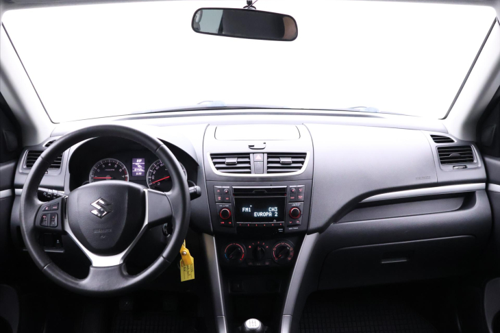 Suzuki Swift 1,2 VVT 66kW Klimatizace 1.Maj