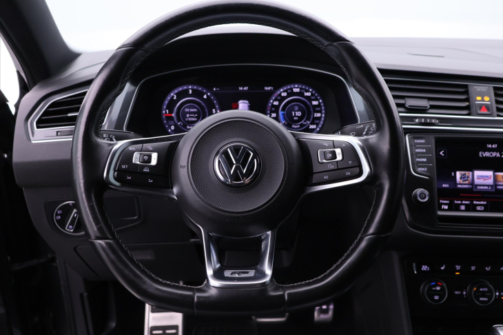 Volkswagen Tiguan 2,0 TDI 140kW DSG R-LINE 4M CZ