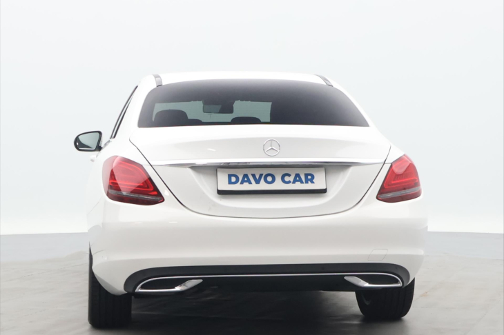 Mercedes-Benz Třídy C 1,6 C180 115 kW Full LED