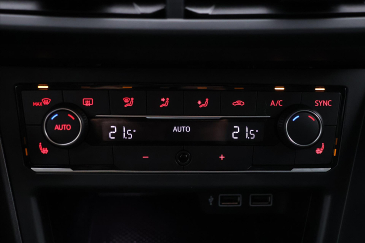 Volkswagen Polo 1,0 TSI 85kW Highline 1.Maj CZ