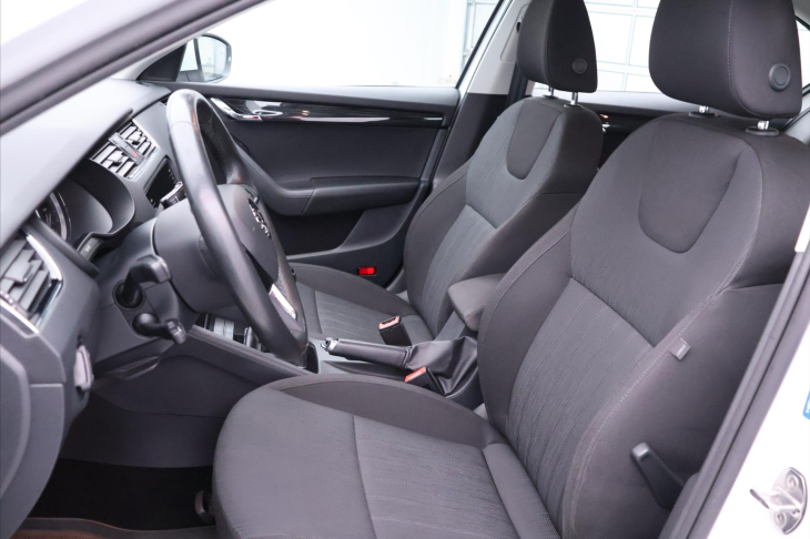 Škoda Octavia 1,6 TDI 85kW Style LED Kessy
