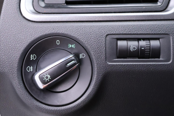 Škoda Rapid 1,6 TDI 66kW Ambition CZ